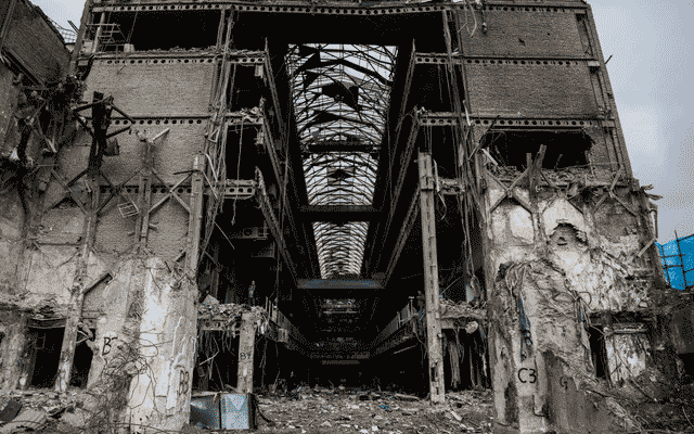 هواکش مترو هنوز حاشیه دارد...