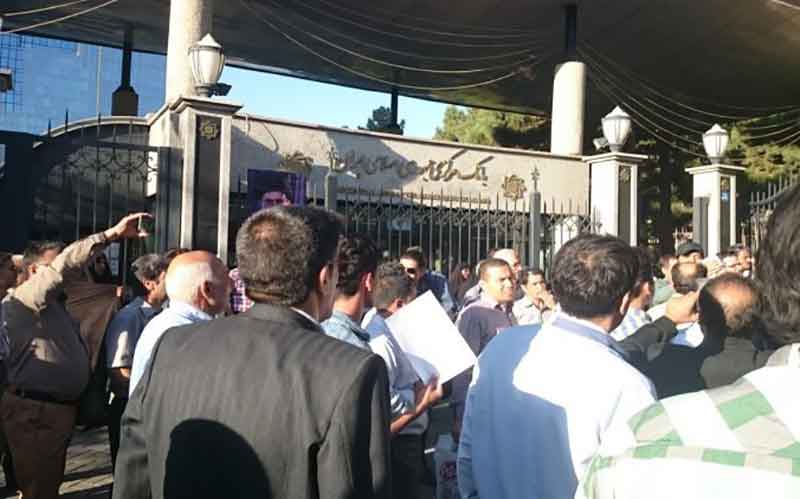 مسابقه جذب سرمایه بین بانکها به ضرر مردم تمام شد/ پشت پرده ورشکستگی موسسات مالی و اعتباری