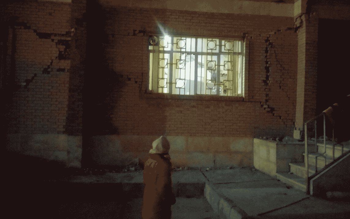 سرپل ذهاب دو ماه بعد از زلزله؛ "زندگی در هیچ"