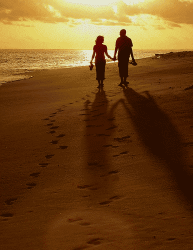 12 راز زنانی که شوهرشان عاشقشان است