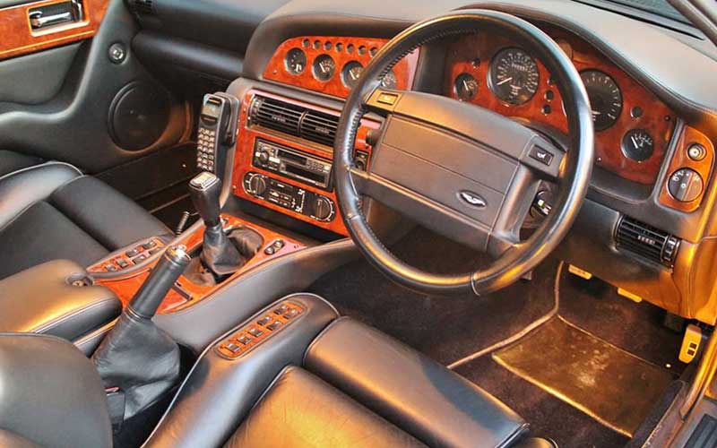 حراج استون مارتین التون جان؛ فرصتی استثنائی برای کلکسیونرها