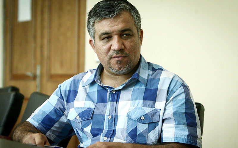 آقای باهنر عذرخواهی کنید!