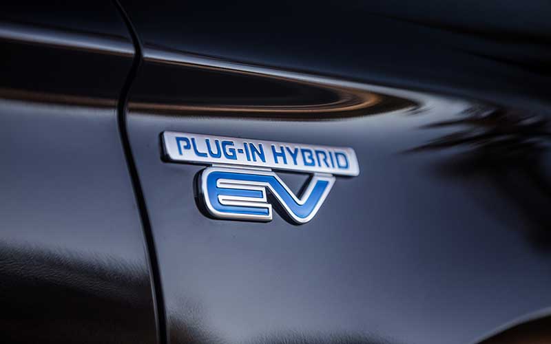 «اوتلندر پلاگین هیبرید»، فردا رونمایی و معرفی خواهد شد