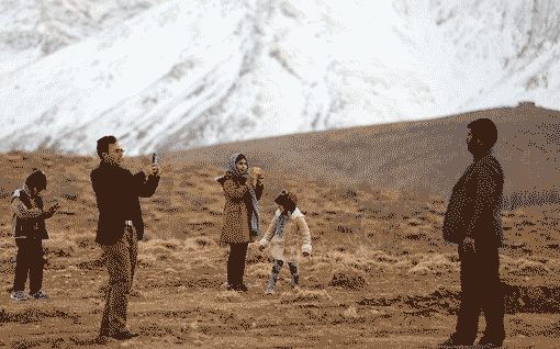 حضور سلفیبگیران در منطقه سقوط هواپیما