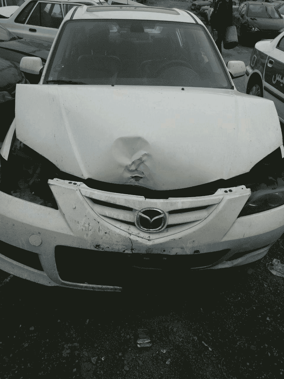 دستگیری سارقان لوازم داخل خودرو با شلیک پلیس/ متهمان با مزدا۳ به سرقت میرفتند