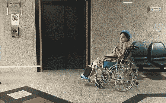 "الناز شاکردوست" ویلچر نشین شد/عکس