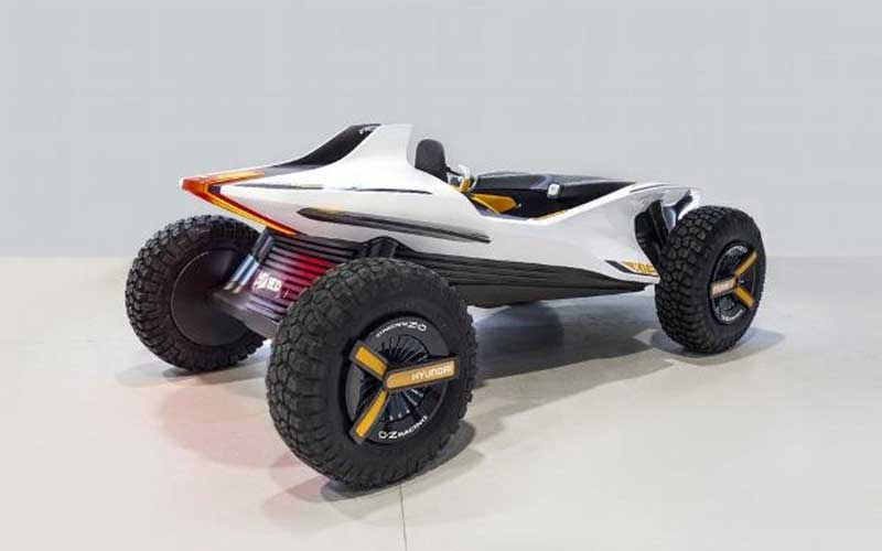 تصاویری از خودروی بدون سقف خاک و آبی