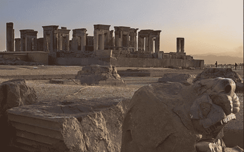 خطر ازدحام گردشگران نوروزی در تخت جمشید