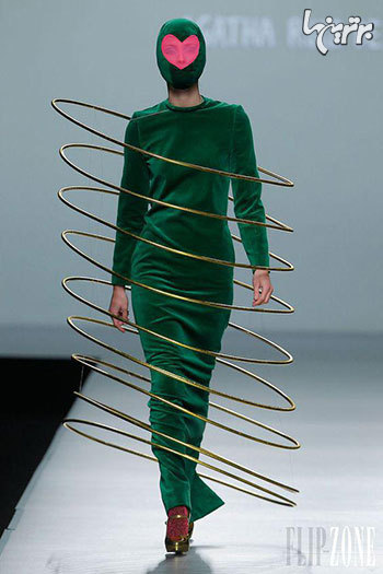 هدف طراحان مد از تولید لباسهای عجیب و غریب چیست؟