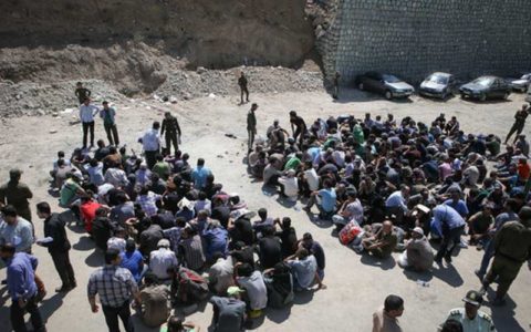 تهران ۳۰۰ هزار معتاد دارد/تداوم جمع آوری معتادان متجاهر در سال۹۷ 1 تهران ۳۰۰ هزار معتاد دارد/تداوم جمع آوری معتادان متجاهر در سال۹۷