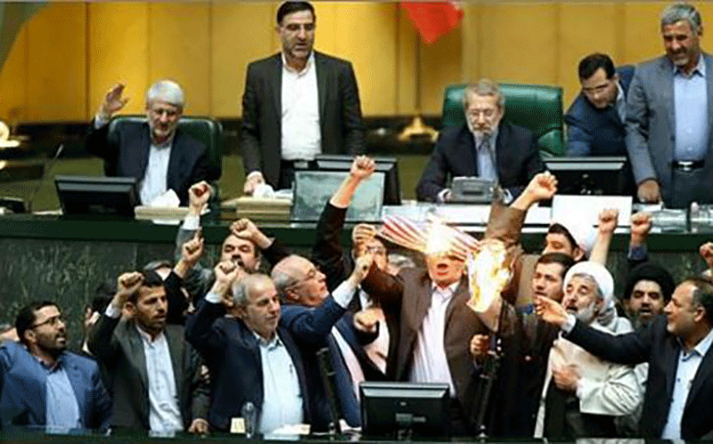 پروژه مشترک برای حذف سیاسی علی لاریجانی