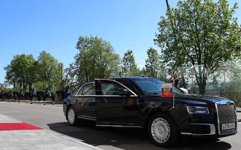 لیموزین جدید پوتین در اولین روز کاری