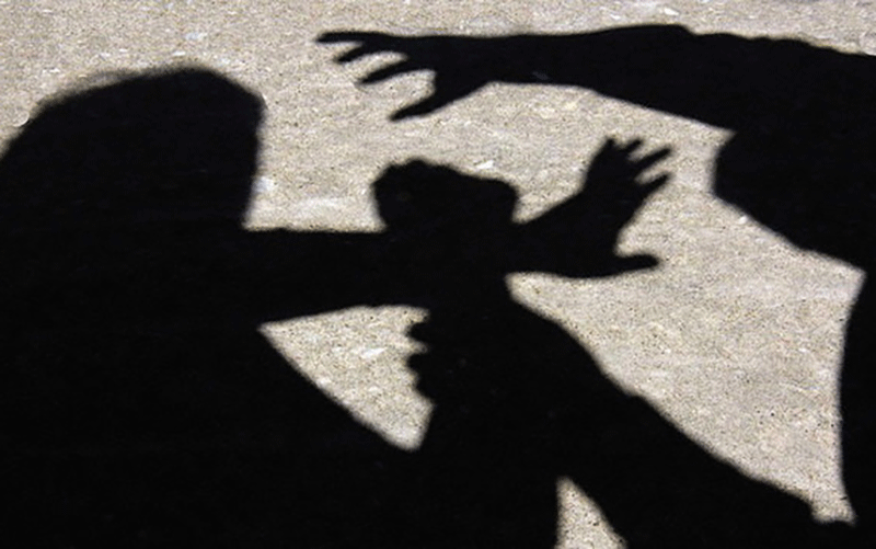 با کودک آزارِ دختر مهاجر افغانستانی برخورد میشود