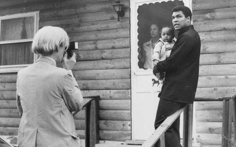 تصاویر سیاه و سفید روزگار قدیم: از تولد فرزند سوفیا لورن تا ژنرال آدمکش ویتنام