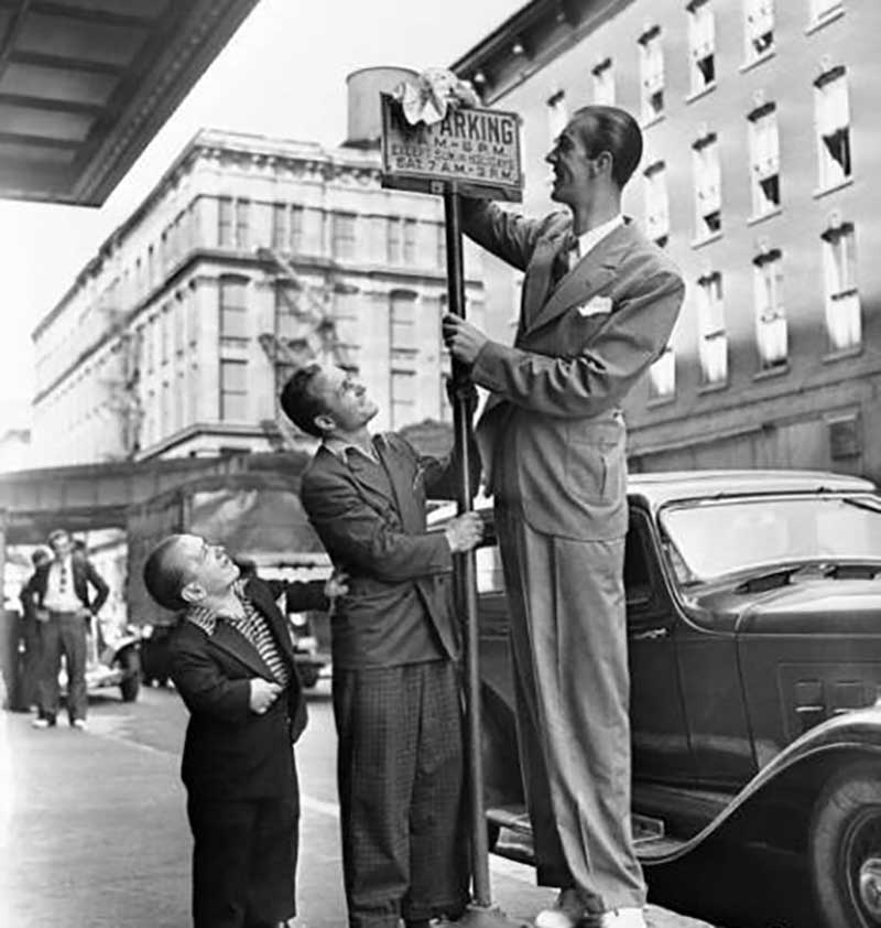 تصاویر سیاه و سفید روزگار قدیم: از تولد فرزند سوفیا لورن تا ژنرال آدمکش ویتنام