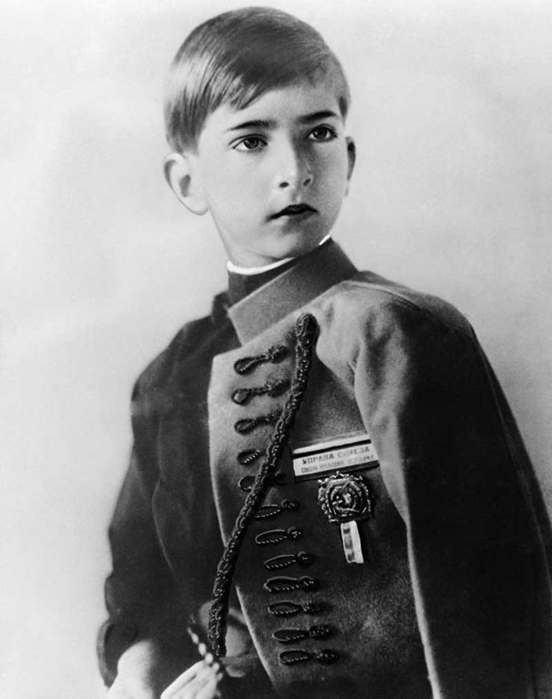 تصاویر سیاه و سفید روزگار قدیم: از تولد فرزند سوفیا لورن تا ژنرال آدمکش ویتنام