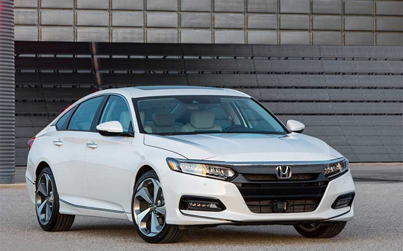 نگاه عمیق به هوندا آکورد هیبرید ۲۰۱۸