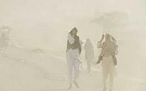 مراجعه 157 نفر به مراکز درمانی بر اثر طوفان شن در سیستان و بلوچستان