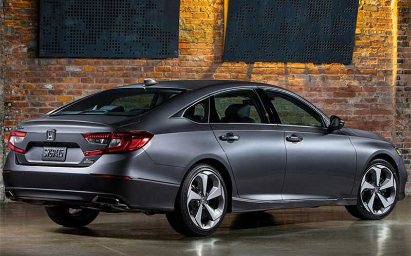 نگاه عمیق به هوندا آکورد هیبرید ۲۰۱۸