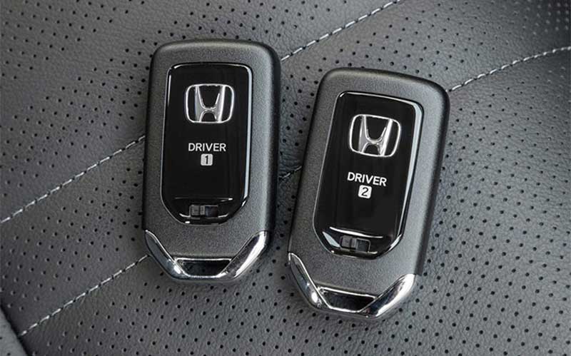 نگاه عمیق به هوندا آکورد هیبرید ۲۰۱۸