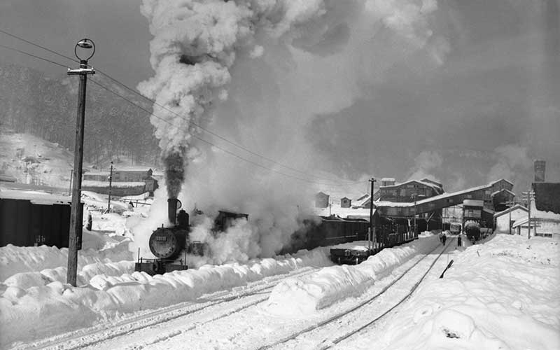 تصاویر سیاه و سفید روزگار قدیم: از تولد فرزند سوفیا لورن تا ژنرال آدمکش ویتنام