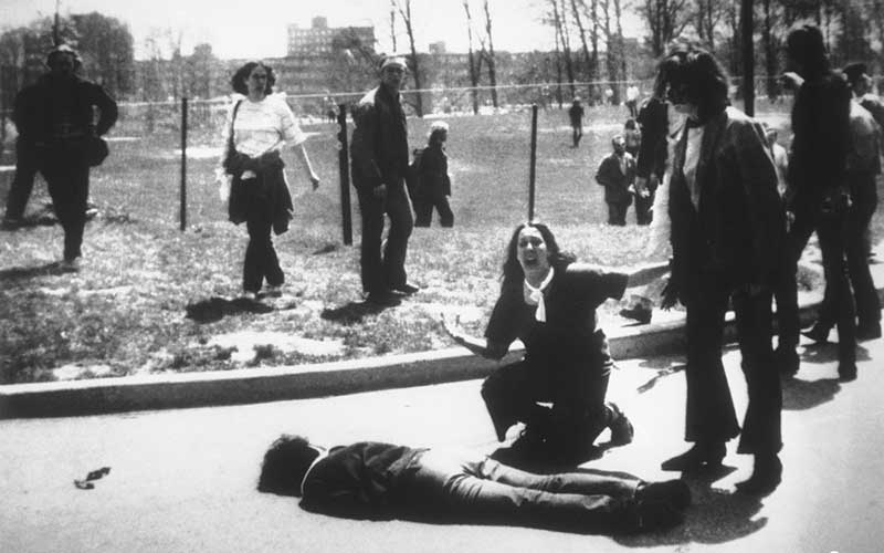 تصاویر سیاه و سفید روزگار قدیم: از تولد فرزند سوفیا لورن تا ژنرال آدمکش ویتنام