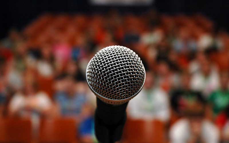 آقای مسؤول! چرا دارید ما رو صحنه سازی میکنید