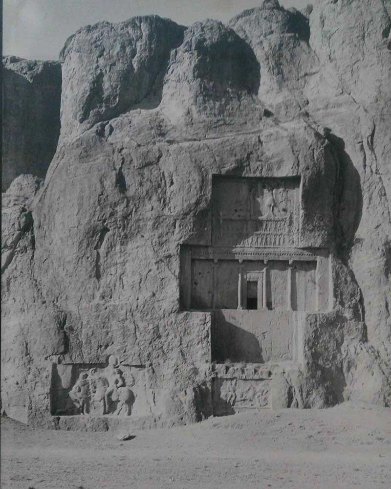 تصویری تاریخی از نقش رستم قبل از خاکبرداری