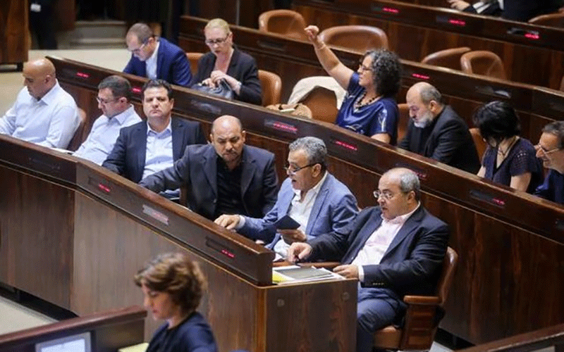 مقامات اسرائیلی خواهان لغو گذرنامه دیپلماتیک اعراب کنست شدند