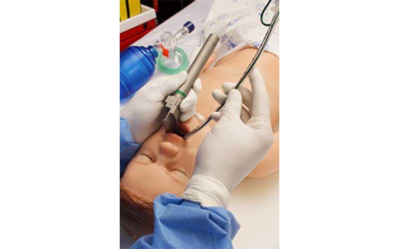 ربات آموزشی که نبض دارد و گریه می کند