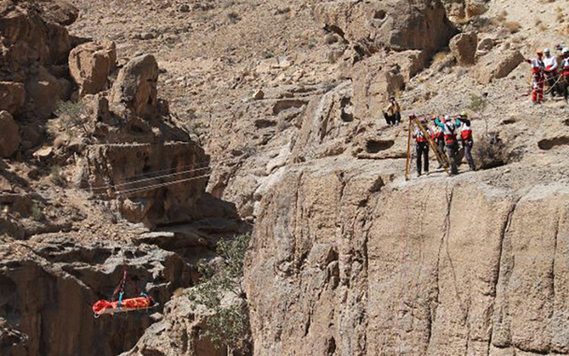 نجات کوهنورد مفقود شده در کوه ارنان یزد