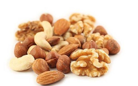 مصرف گردو و بادام موجب افزایش طول عمر می شود 1 مصرف گردو و بادام موجب افزایش طول عمر می شود