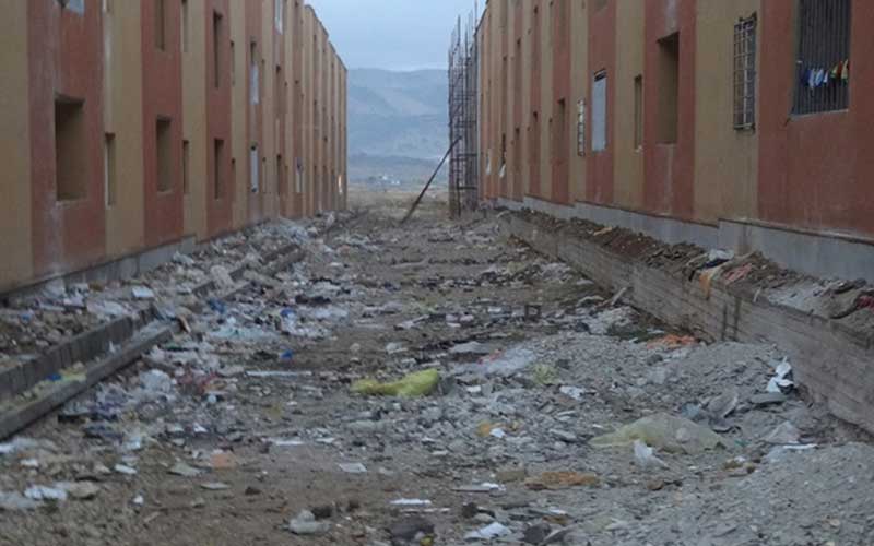 در آلونکهایی که نامشان مسکن مهر است، حاشیهنشین شدیم