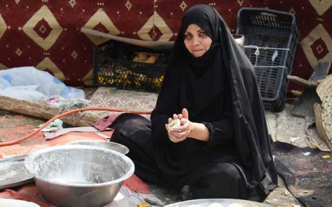 خدمت رسانی زنان و کودکان به زائران اربعین