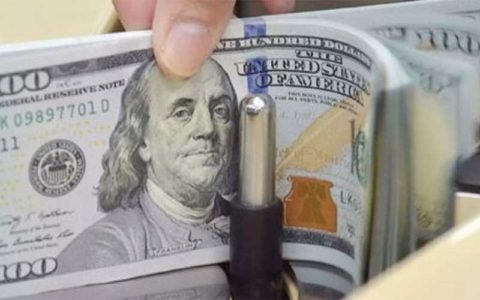 ماجرای افرادی که ملک‌های خود را تبدیل به «دلار» کردند!