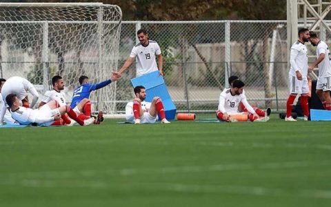 تمرین عرقگیری ملیپوشان فوتبال پیش از مصاف با بولیوی 1 تمرین عرقگیری ملیپوشان فوتبال پیش از مصاف با بولیوی