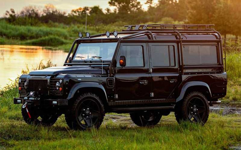 لندرور دیفندر با پیشرانه V8 شورولت کوروت معرفی شد