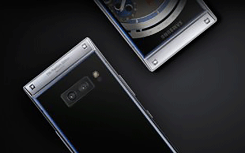 سامسونگ از موبایل تاشوی ۲۷۰۰ دلاری رونمایی کرد