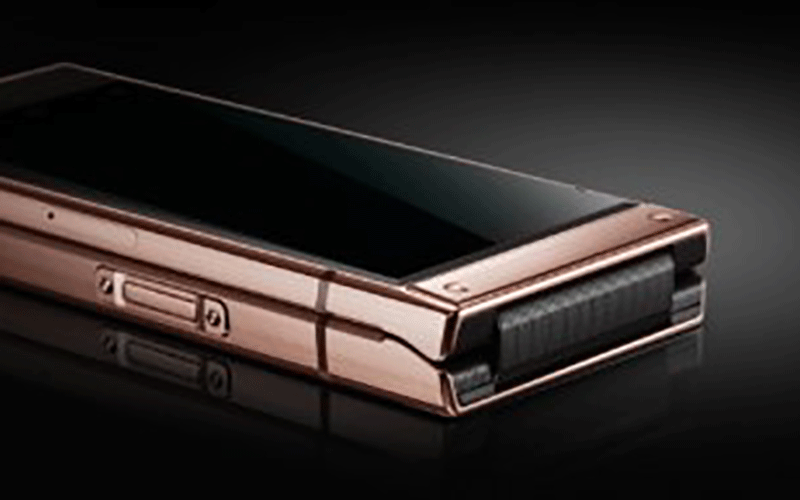 سامسونگ از موبایل تاشوی ۲۷۰۰ دلاری رونمایی کرد