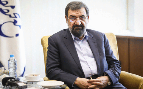 دولت و مجلس باید قوانین حمایتی از مردم را تنظیم کنند دولت و مجلس باید قوانین حمایتی از مردم را تنظیم کنند