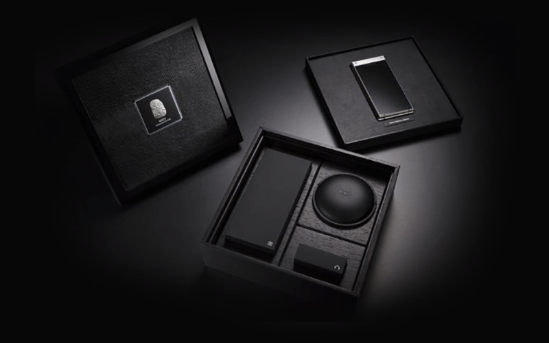 سامسونگ از موبایل تاشوی ۲۷۰۰ دلاری رونمایی کرد