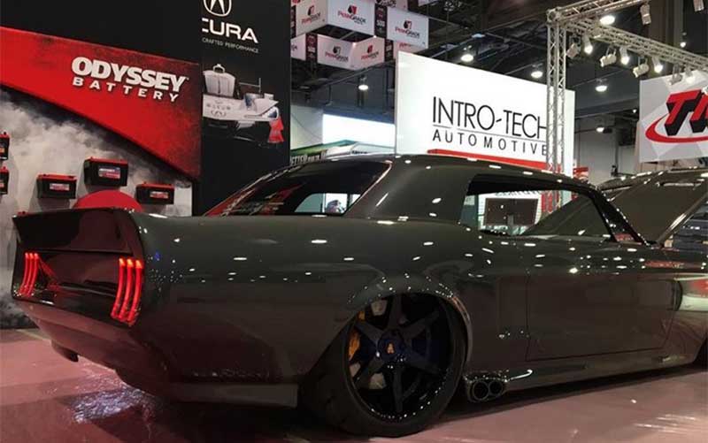 فورد موستانگ کلاسیک با پیشرانه V8 فراری