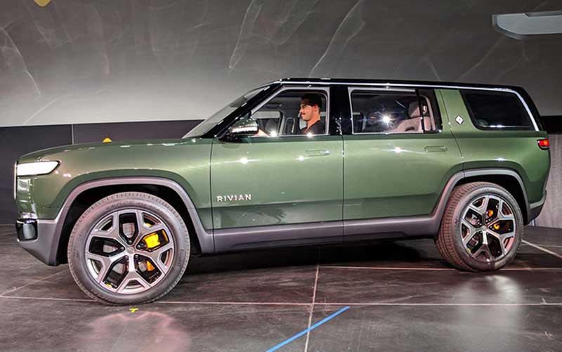 شاسی بلند برقی ریوین R1S رونمایی شد