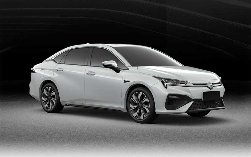 گک با Aion S به جنگ تسلا می رود