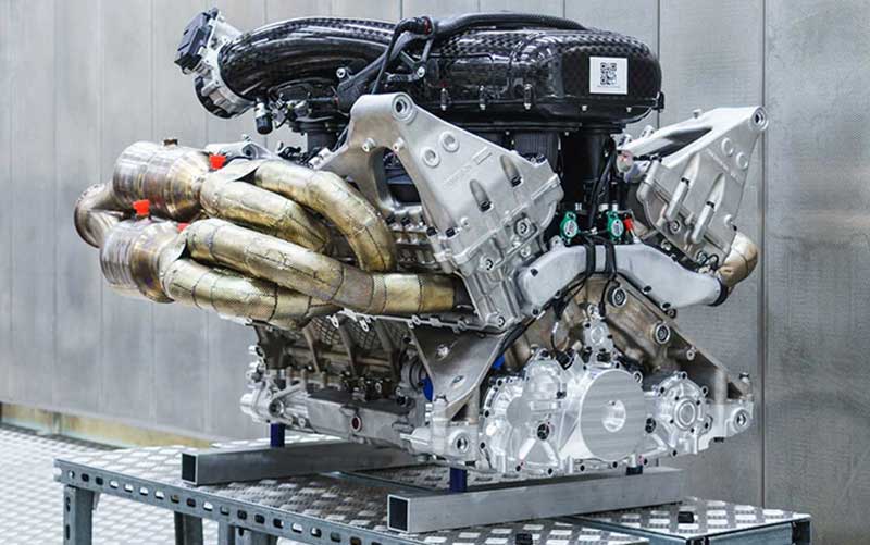 مشخصات پیشرانه استون مارتین والکری اعلام شد؛ V12 با ۱۰۰۰ اسب بخار قدرت