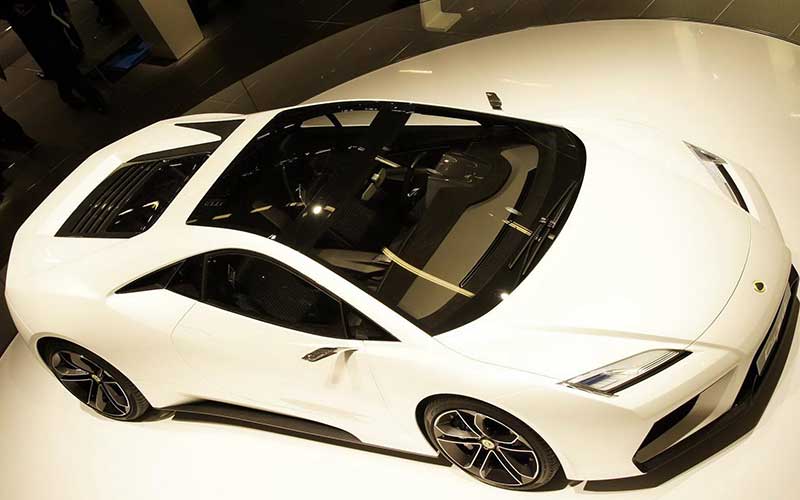 آیا ابرخودروی برقی لوتوس جانشین بوگاتی شیرون میشود؟