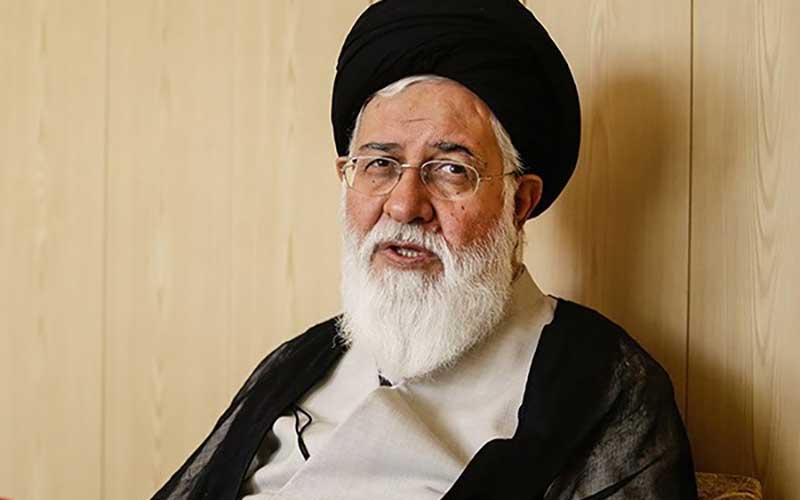 علمالهدی: اروپا روباهی است که سر ما کلاه گذاشت؛ در برجام ماند تا ما به دنبال توسعه هستهای نرویم