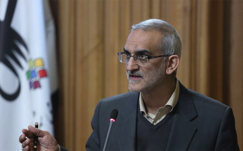 روایت پورسیدآقایی از حاشیه و متن «پولی شدن معابر»/برای خودروسواران فرش قرمز پهن نکنیم