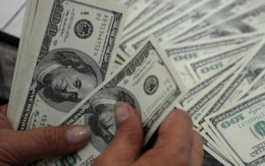 تثبیت قیمت دلار
