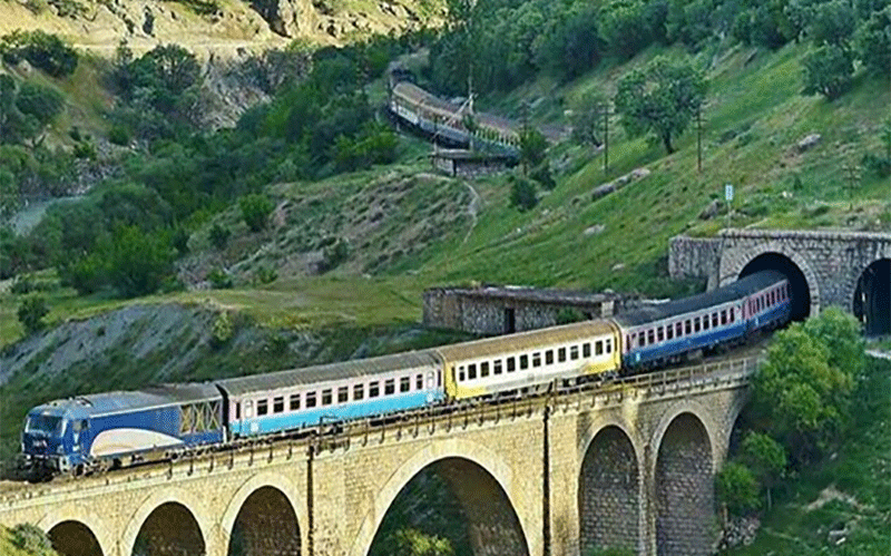 قطار گردشگری لرستان